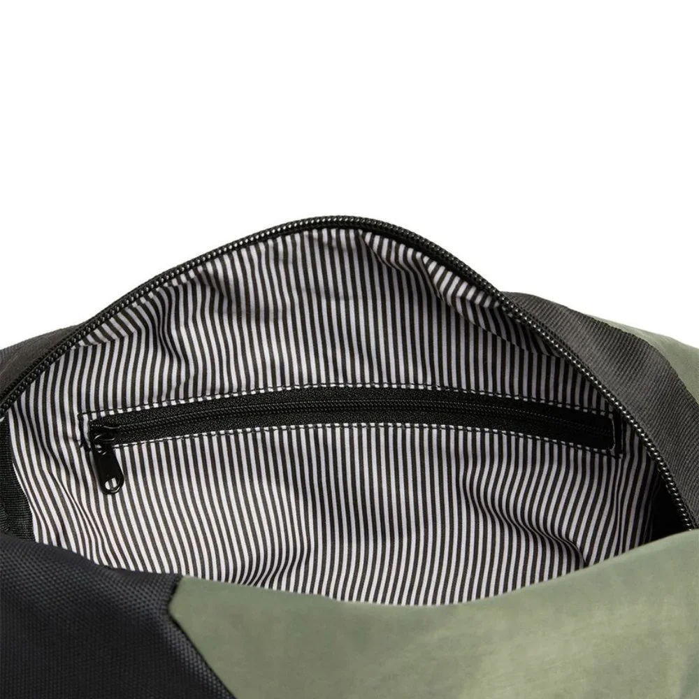 Onia Nylon Colorblock Dopp Kit - Picture 7 of 9